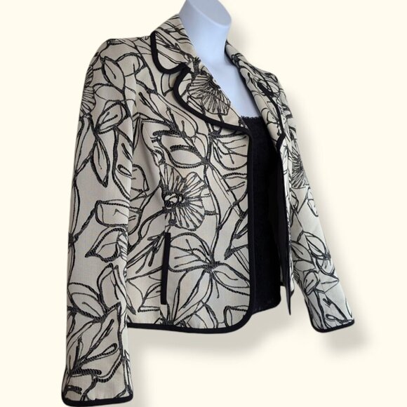 Ellen Tracy Floral Open Blazer - Picture 2 of 7